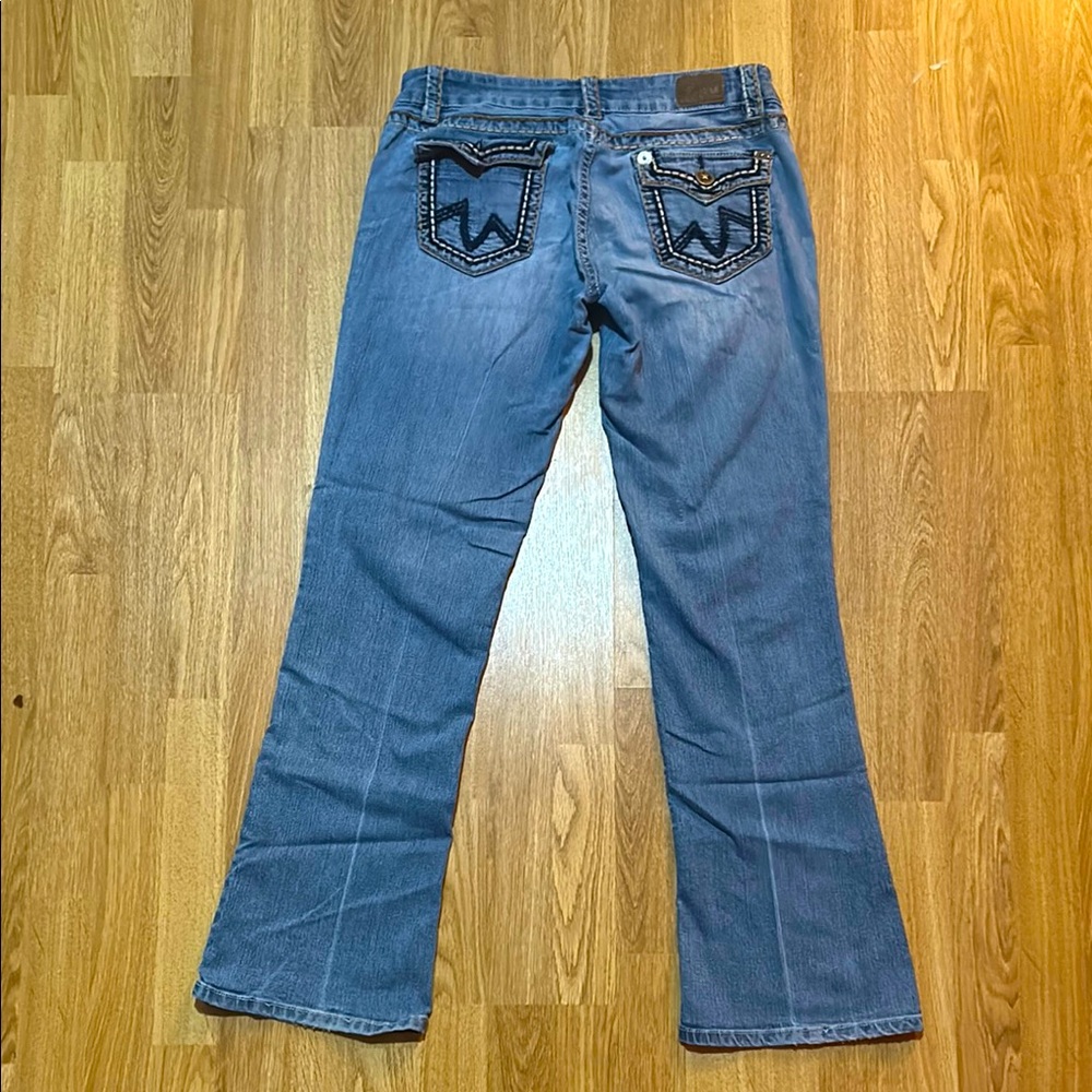 YMI Jeans Women's Light Y2K Style Boot Cut Low Rise Blue Jeans Size 7